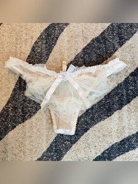 Victoria's Secret white bridal panties Lace Bow Stones Small